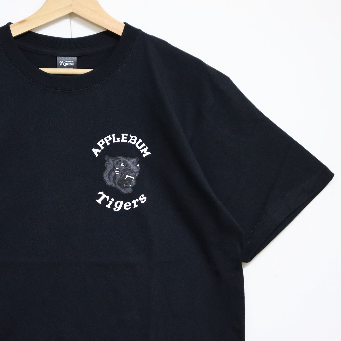 APPLEBUM : "Black Tiger" T-shirt [Gray]