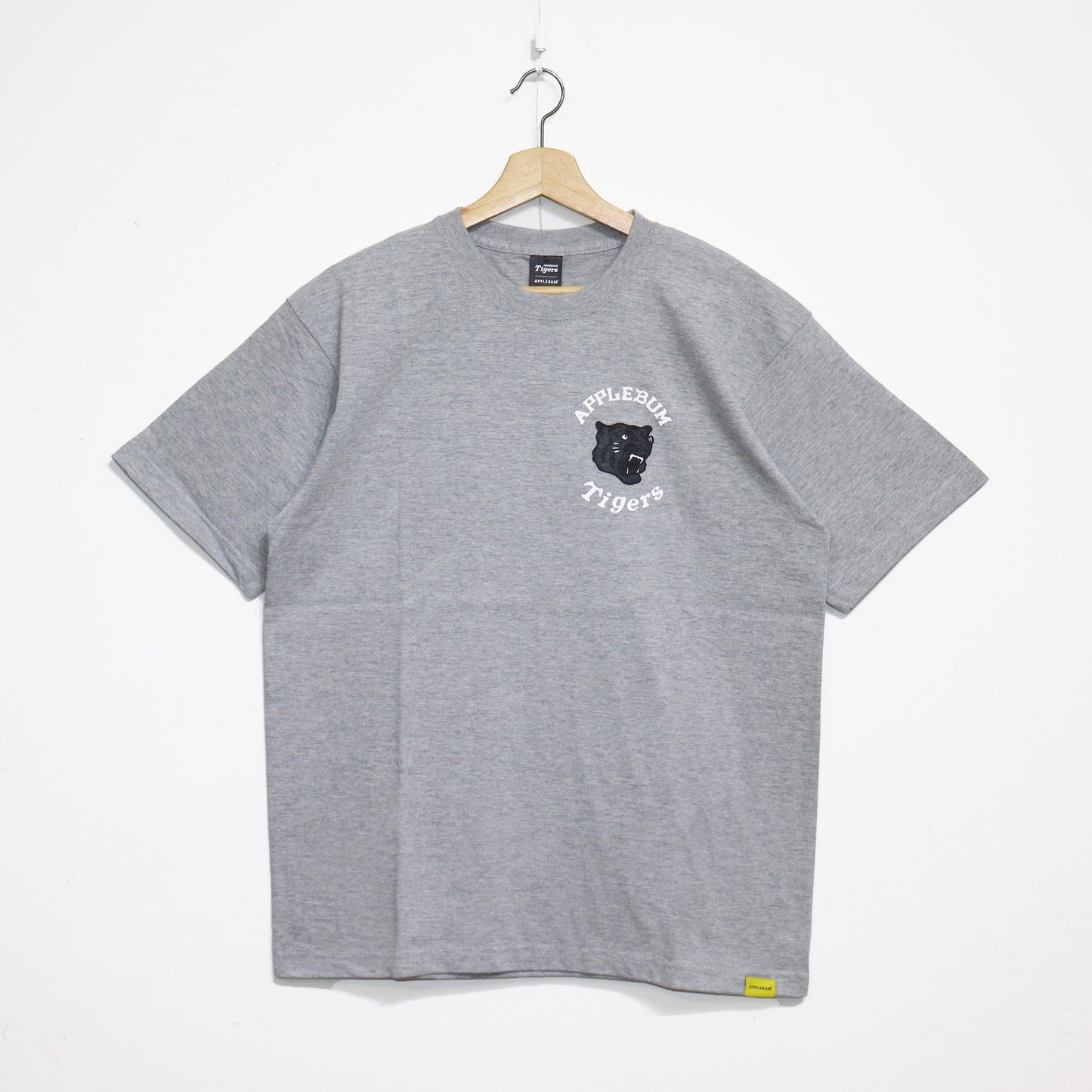 APPLEBUM : "Black Tiger" T-shirt [Gray]